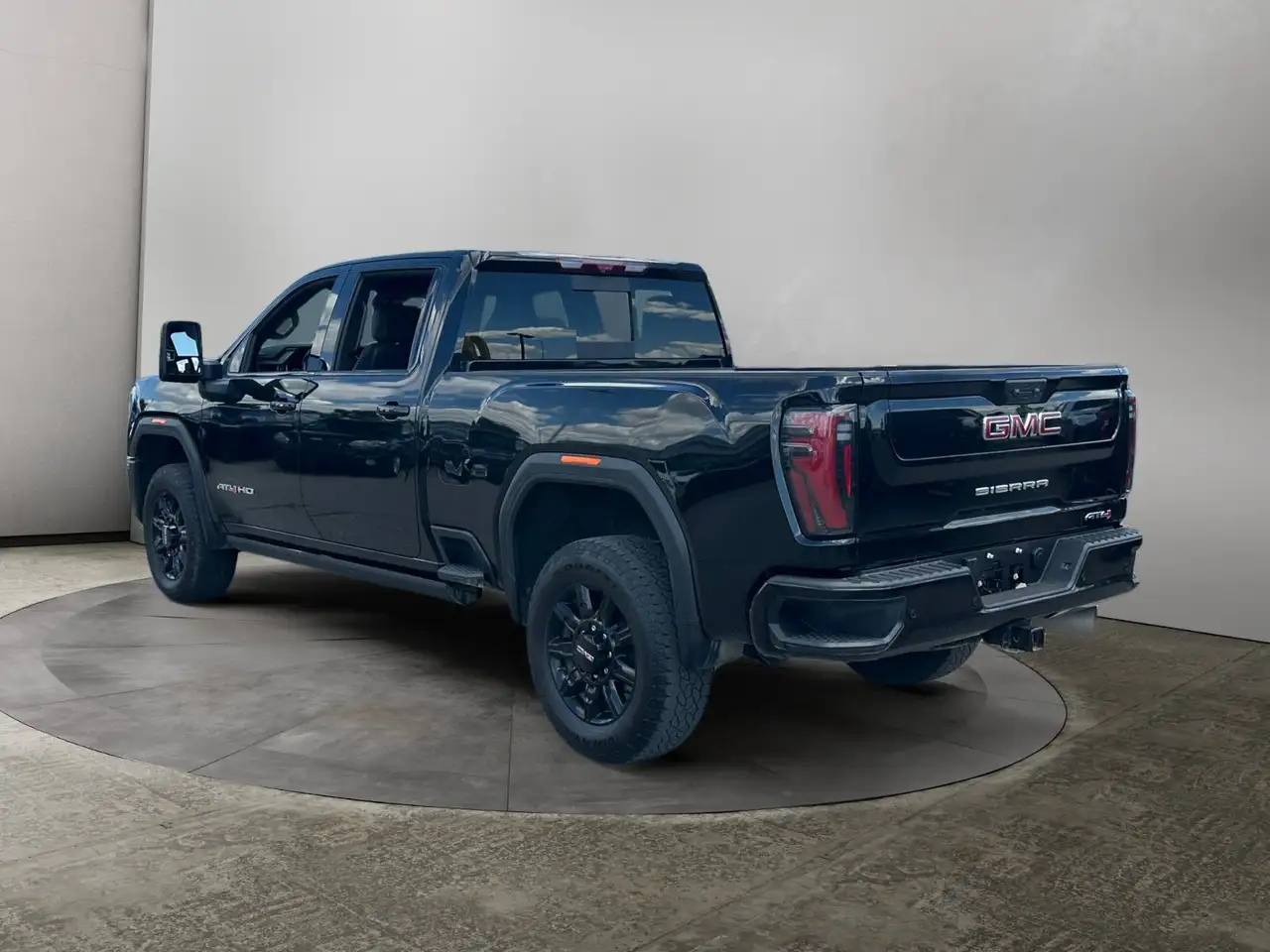 GMC Sierra 3500HD photo GMC Sierra 3500HD