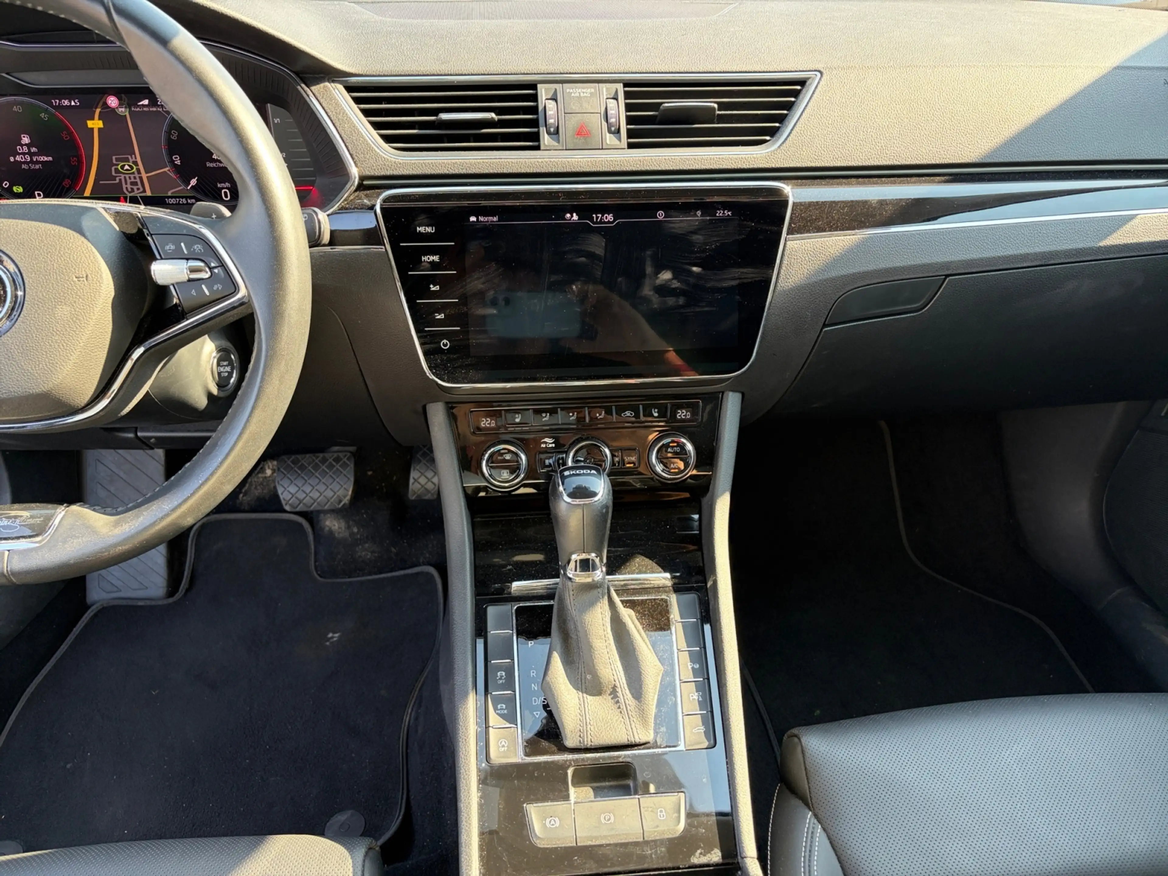 Skoda Superb Combi 2.0 TDI DSG L&K +AHK +360° +CANTON +STHZ +M — photo 13