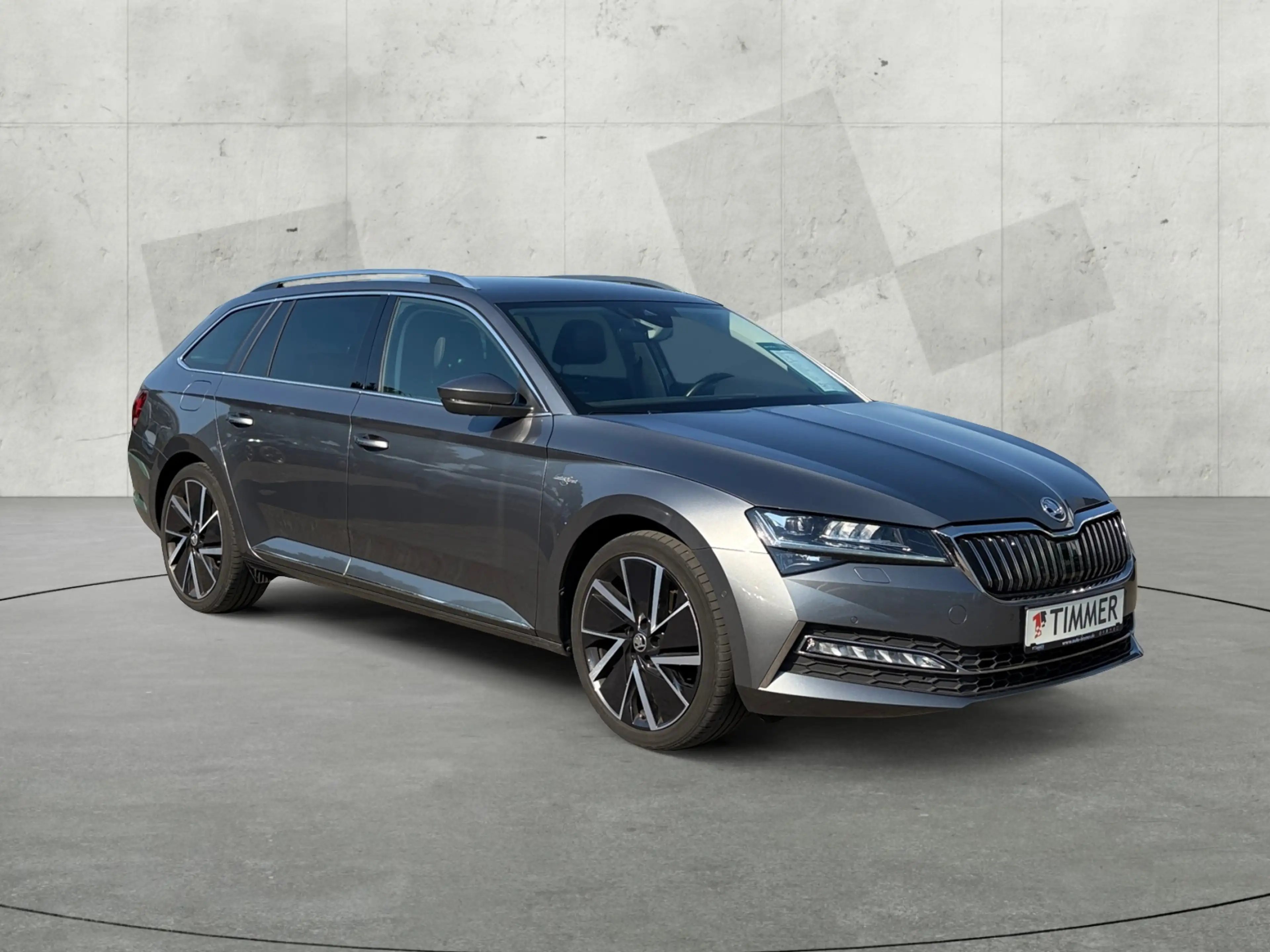 Skoda Superb Combi 2.0 TDI DSG L&K +AHK +360° +CANTON +STHZ +M — photo 8