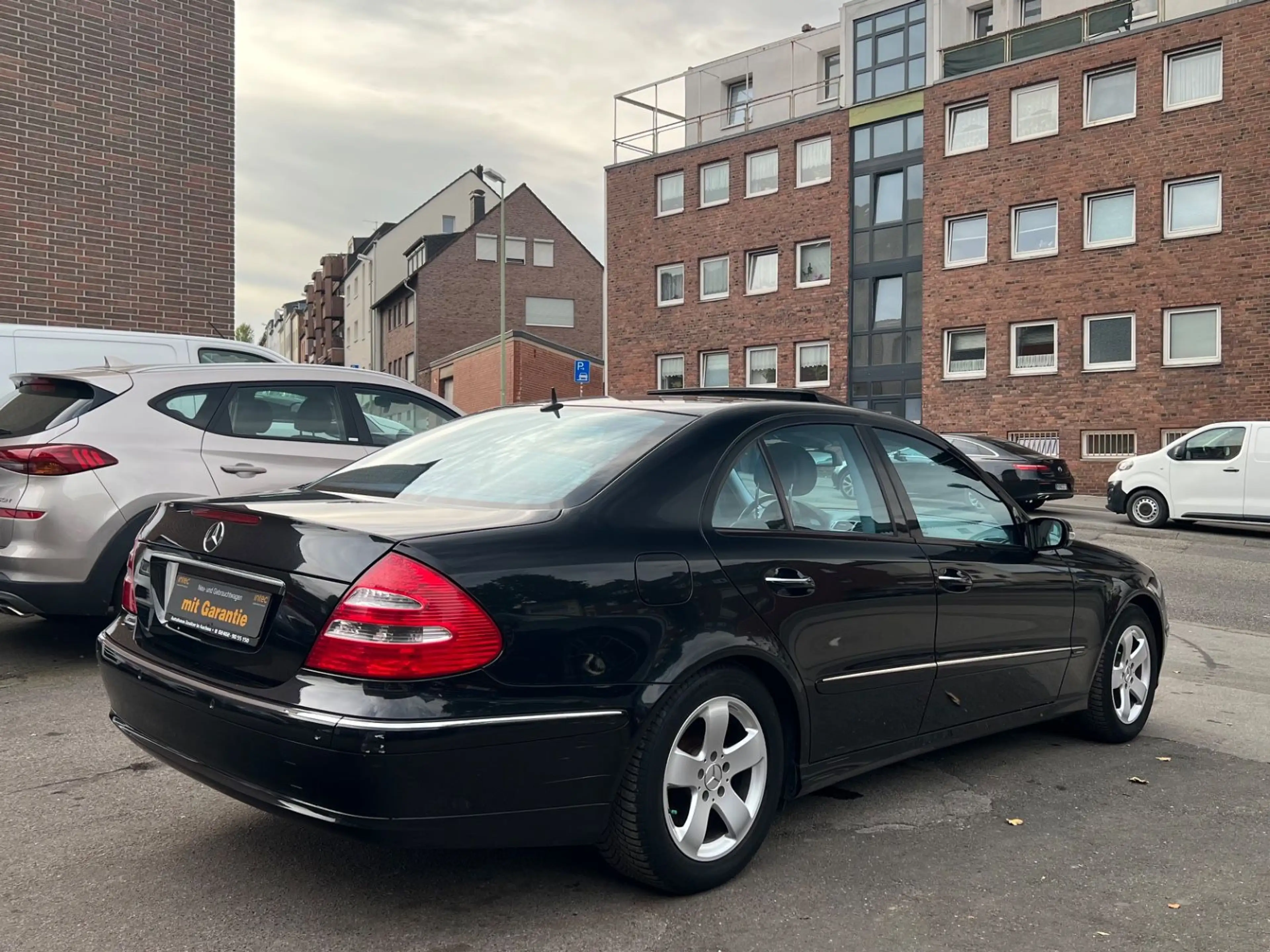 Mercedes-Benz E 200 Kompressor Avantgarde*nur99TKM* — photo 9