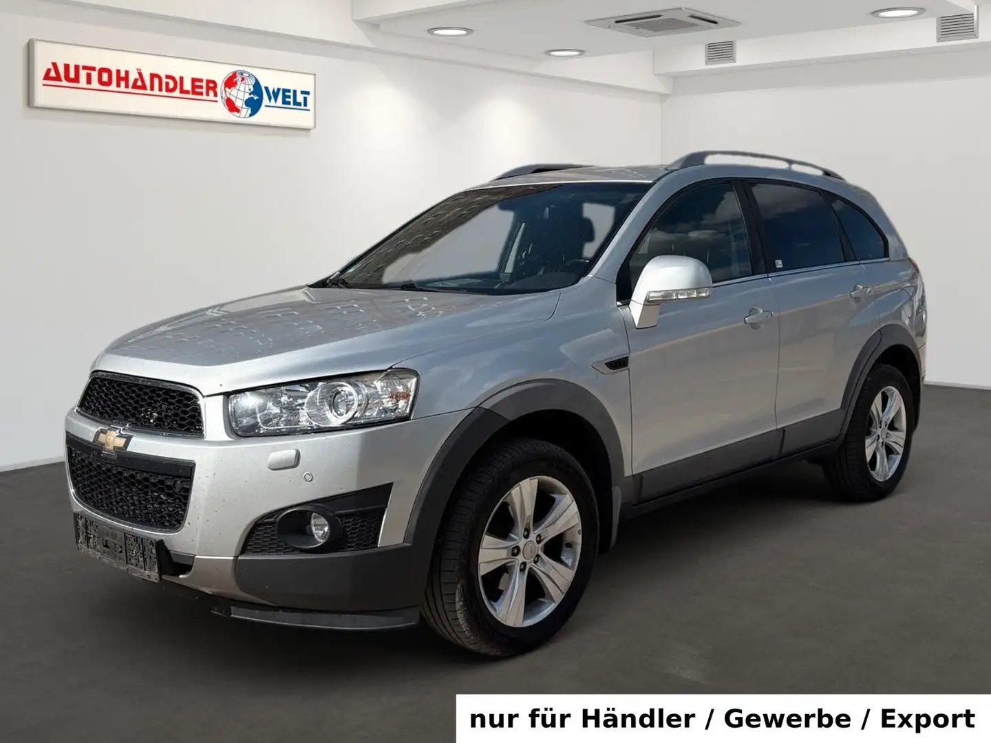 Chevrolet Captiva 2.2 7-Sitzer AAC Leder SHZ Navi PDC AHK Silber - 1