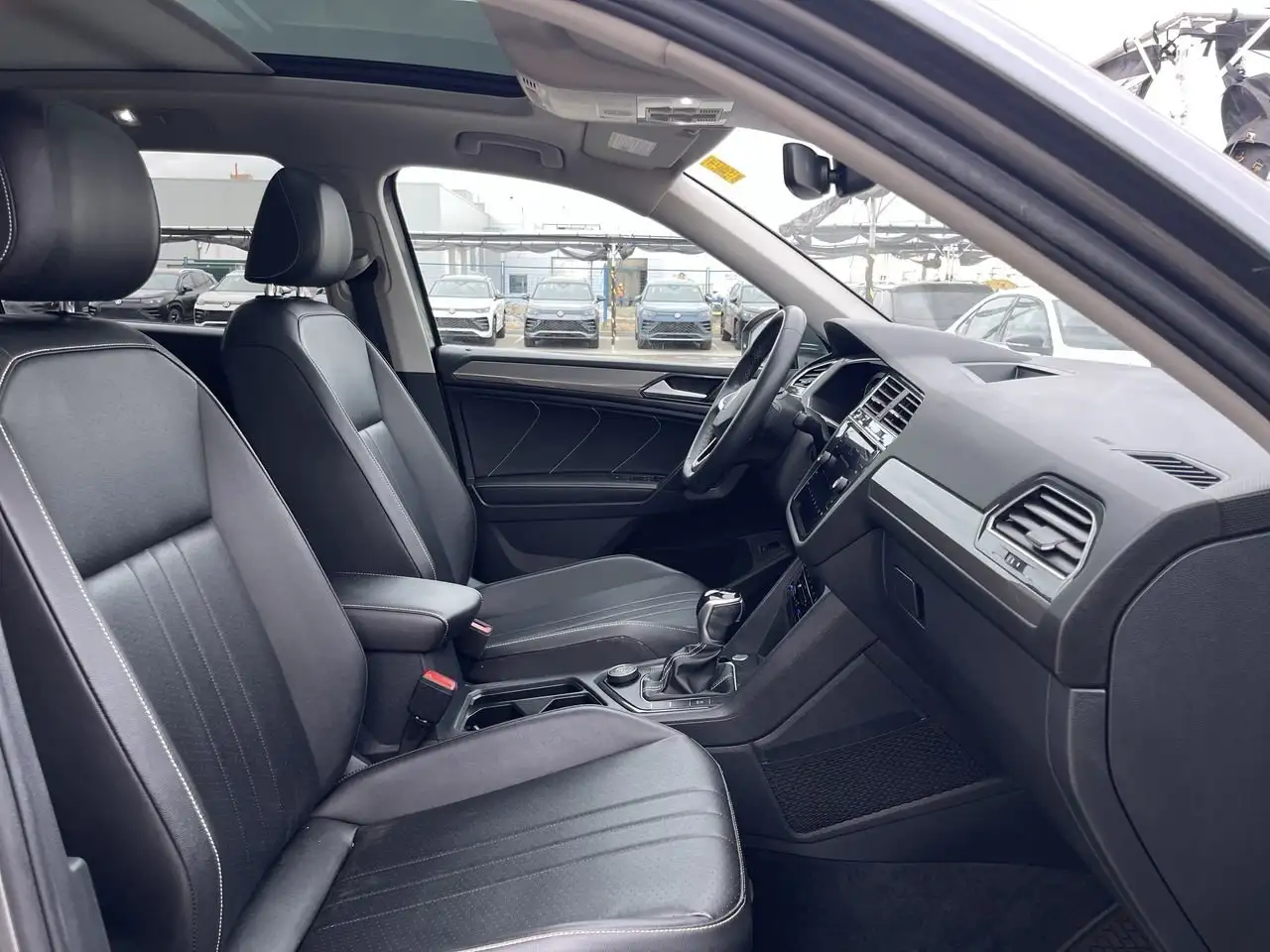 Volkswagen Tiguan снимка Volkswagen Tiguan