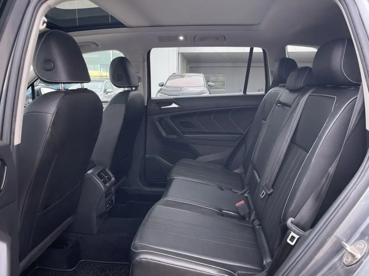 Volkswagen Tiguan снимка Volkswagen Tiguan