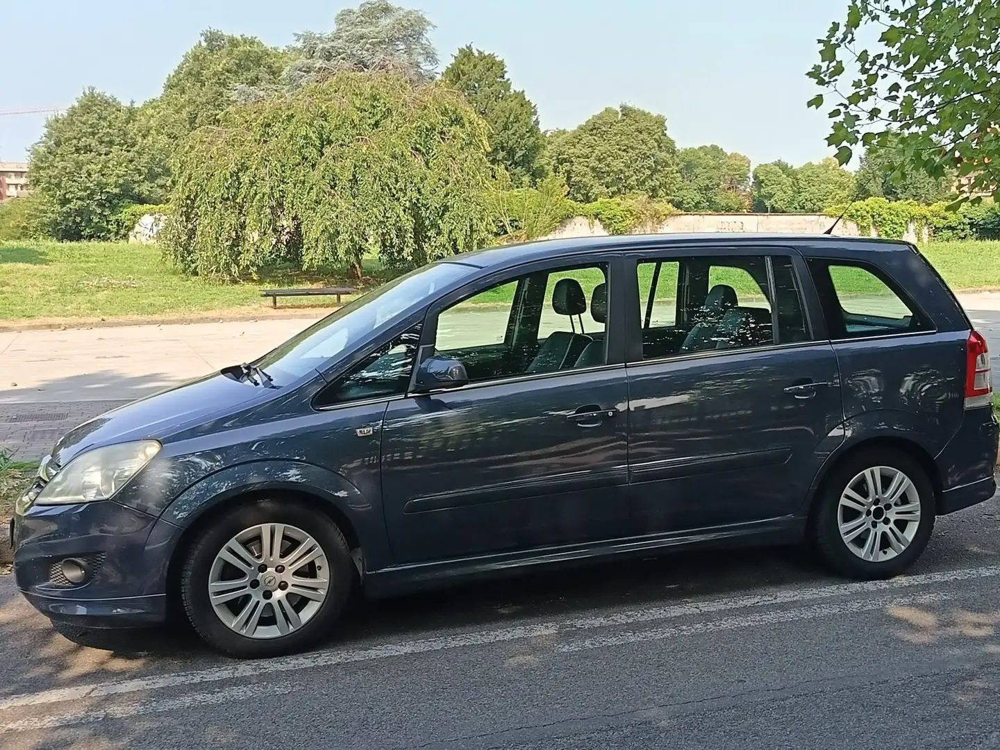 Opel Zafira Zafira 1.9 cdti Cosmo 120cv - 1