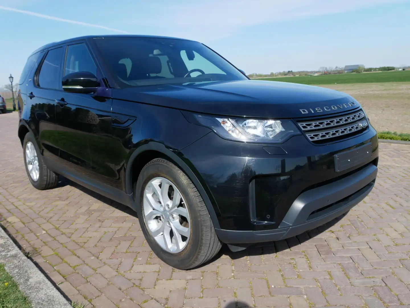 Land Rover Discovery 2.0 Sd4 AUT 4WD NAV CAMERA CLIMA ** 15999 NETTO ** Zwart - 1