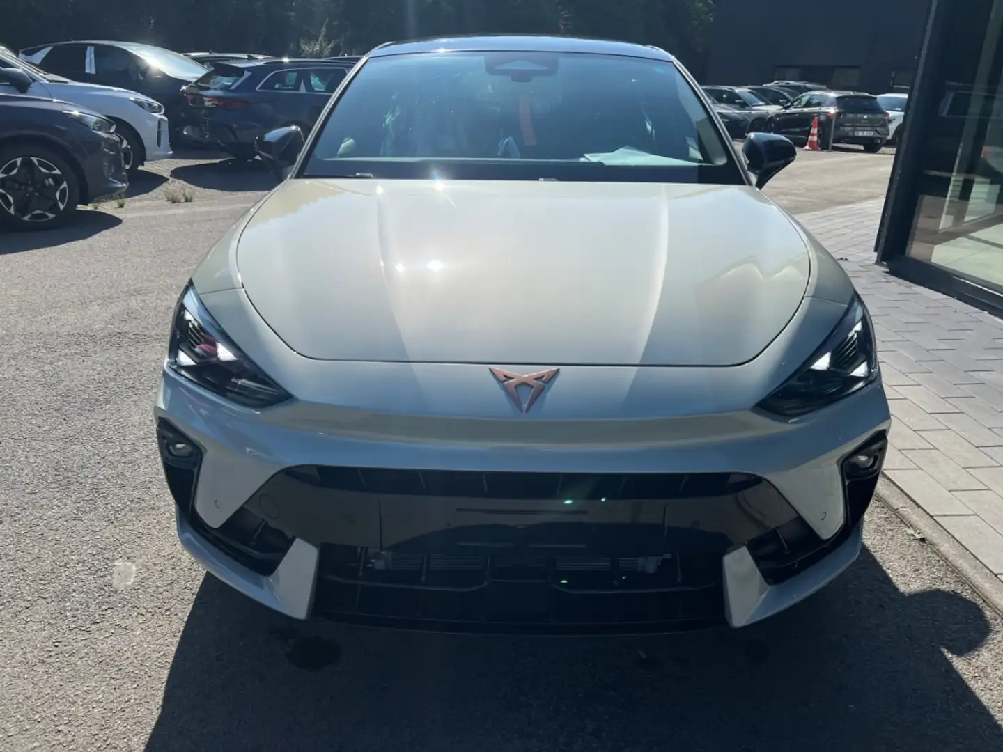 CUPRA Leon 1.5 TSI 7-Gang DSG Sennh.,Dinamica,AHK,Pano Gris - 2