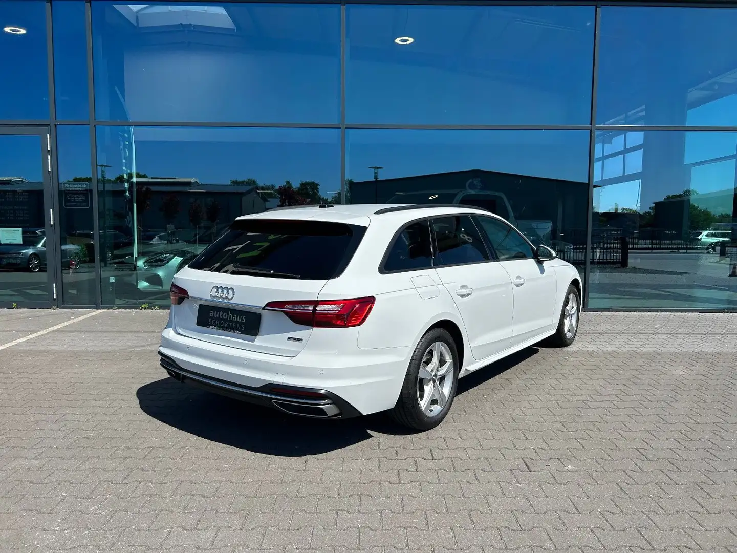 Audi A4 Avant 40 TDI S quattro advanced ACC LED 1.Hd. Blanc - 2