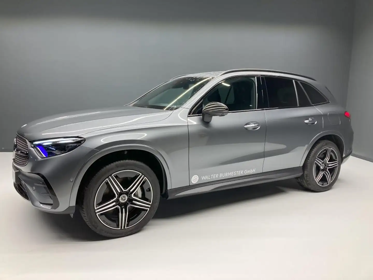 Mercedes-Benz GLC 300 e 4MATIC +AMG+Night+MBUX+Sportausp.+AHK Grau - 1