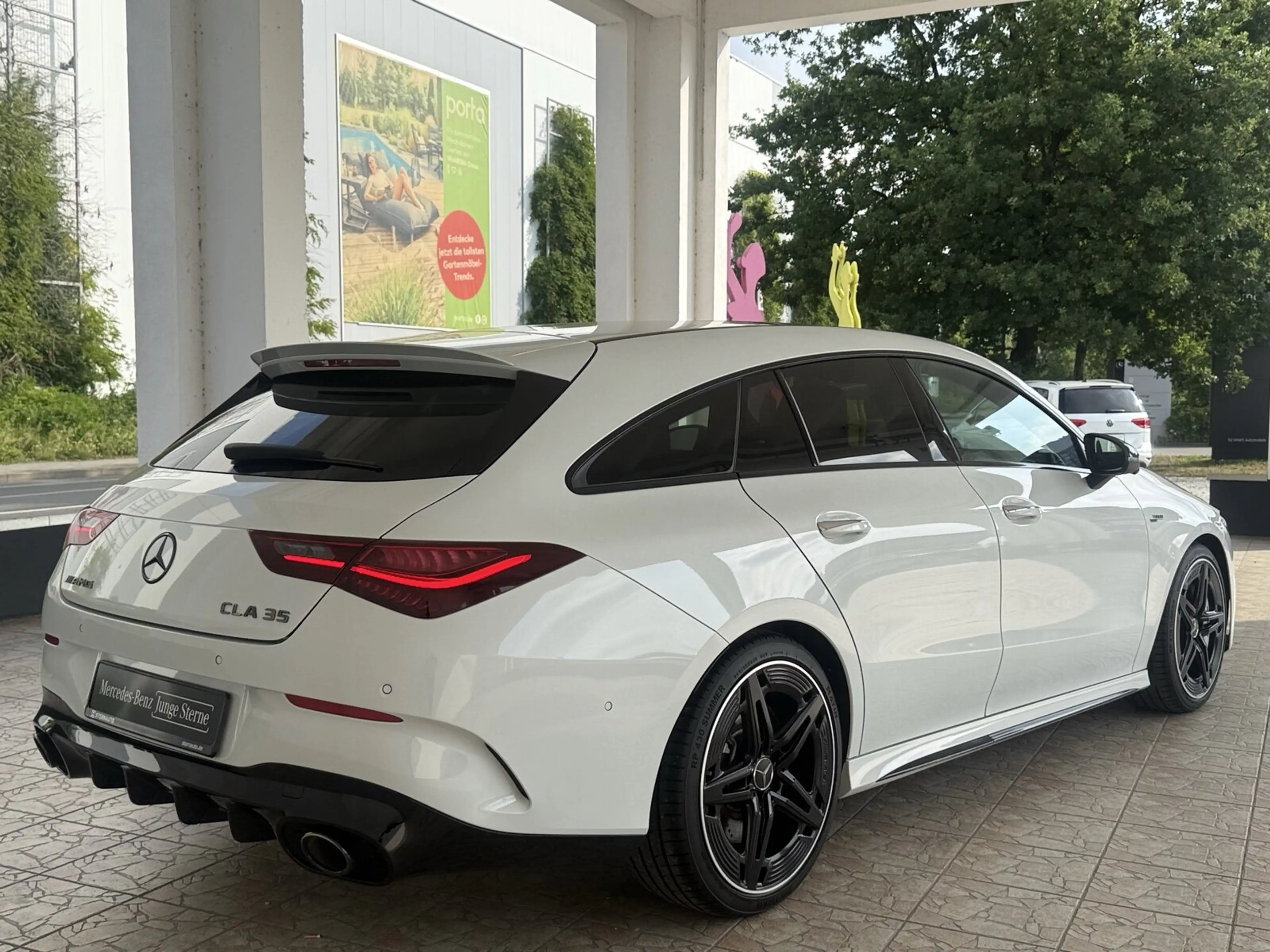 Mercedes-Benz CLA 35 AMG CLA 35 4M SB Premium Pano Burmester Distro Night — photo 5