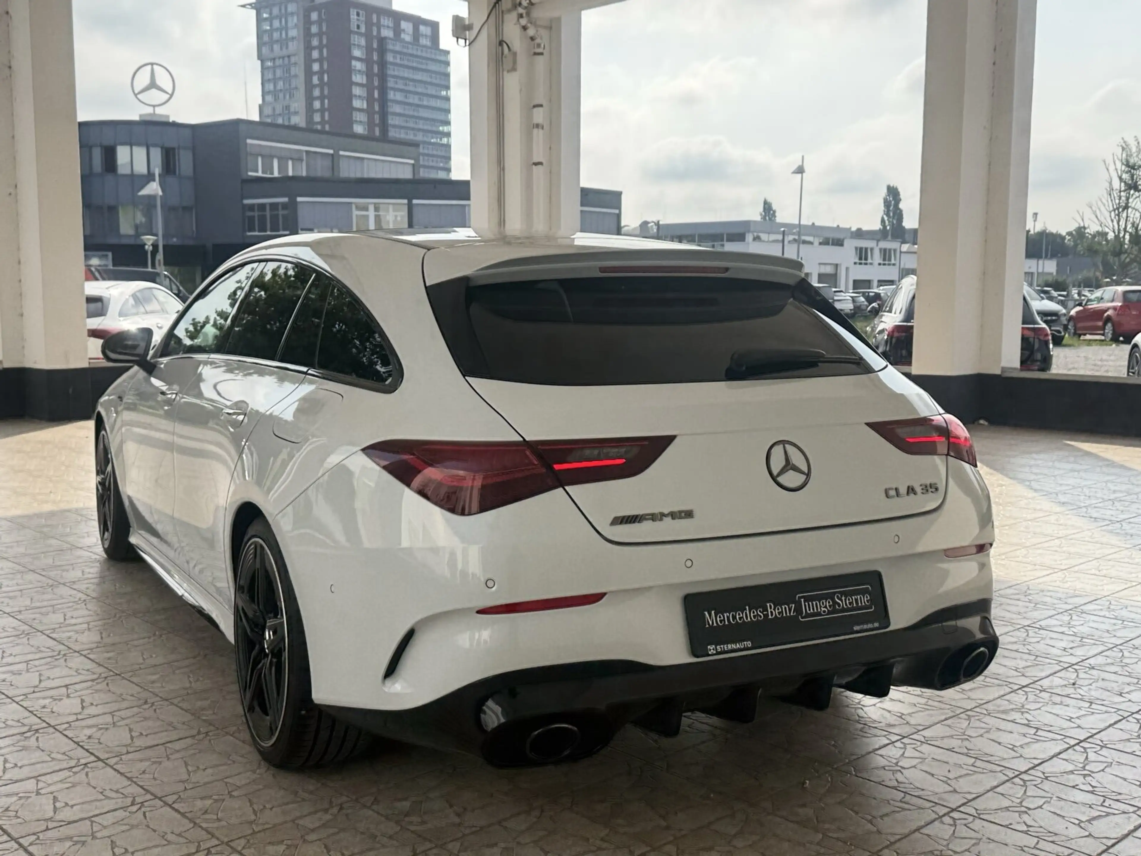Mercedes-Benz CLA 35 AMG CLA 35 4M SB Premium Pano Burmester Distro Night — photo 7