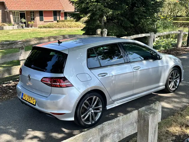 Volkswagen Golf view 10