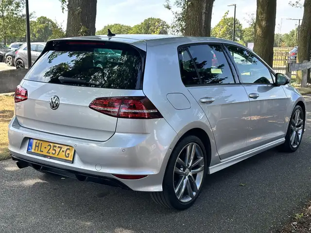 Volkswagen Golf view 12