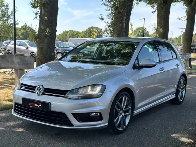 Volkswagen Golf view 7