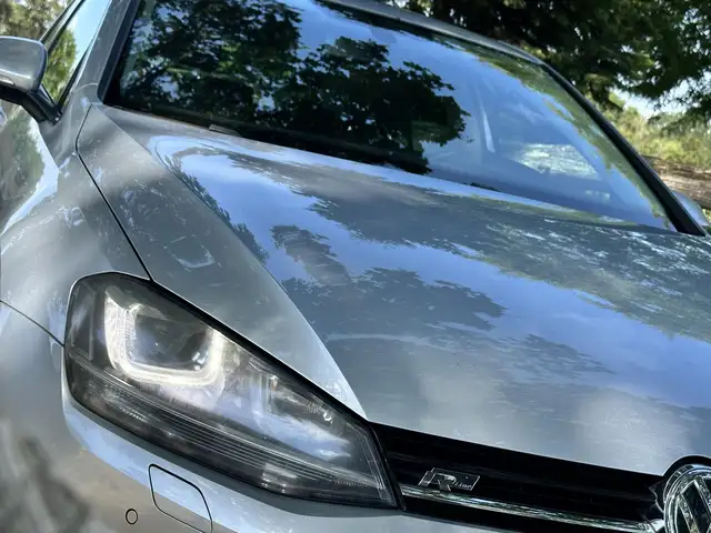 Volkswagen Golf view 3