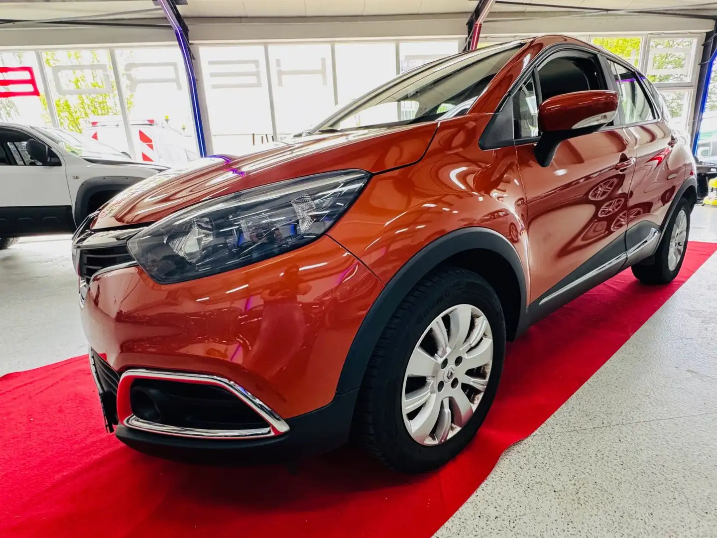 Renault Captur Dynamique Orange - 2