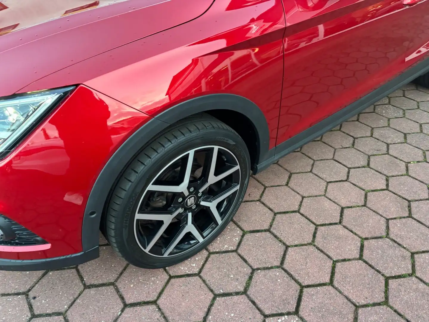 SEAT Arona Xcellence, Kamera, SHZ, FullLink Rot - 2