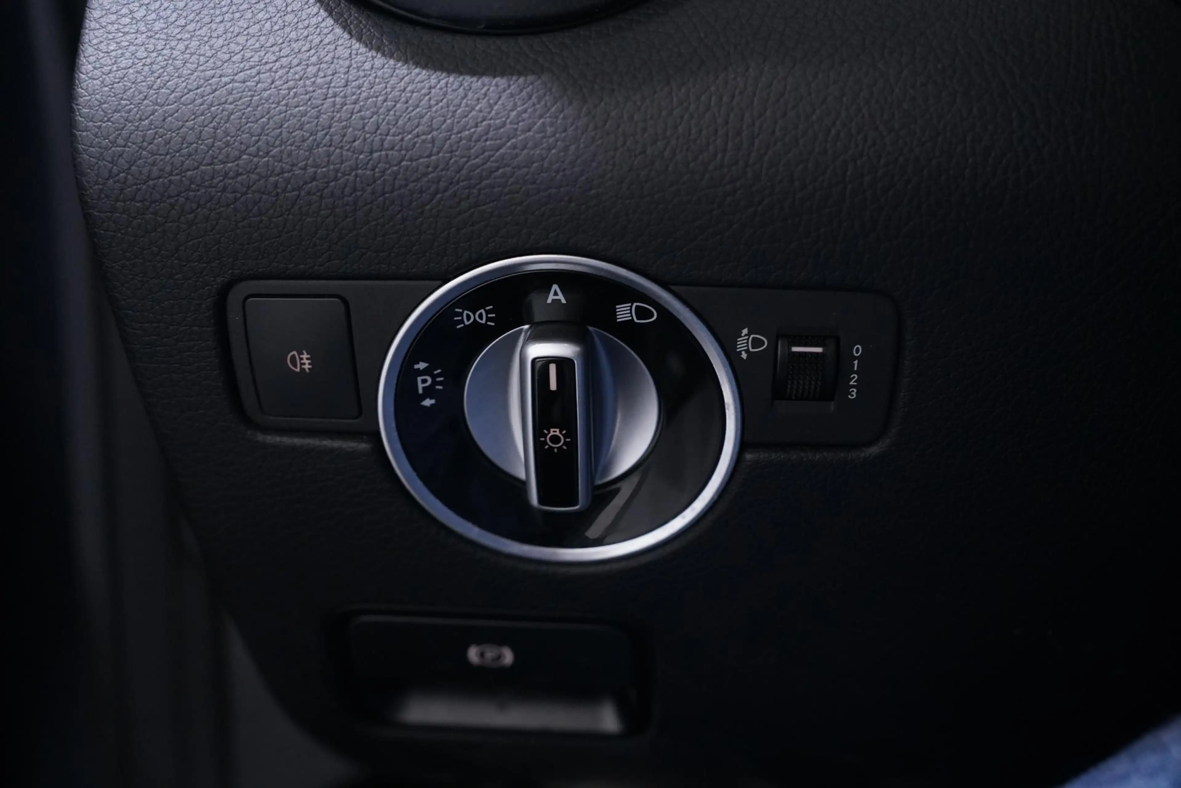 Mercedes-Benz SLK 200 navigatie lederen-bekleding stoelverwarming electr — photo 32