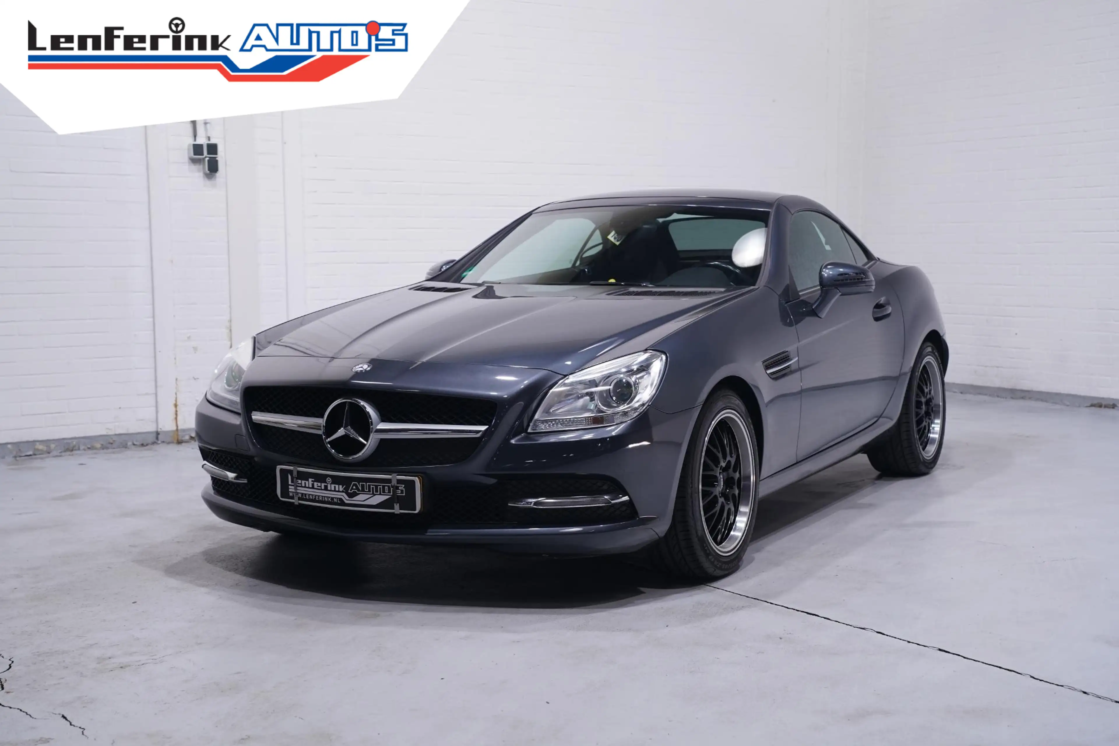 Mercedes-Benz SLK 200 navigatie lederen-bekleding stoelverwarming electr