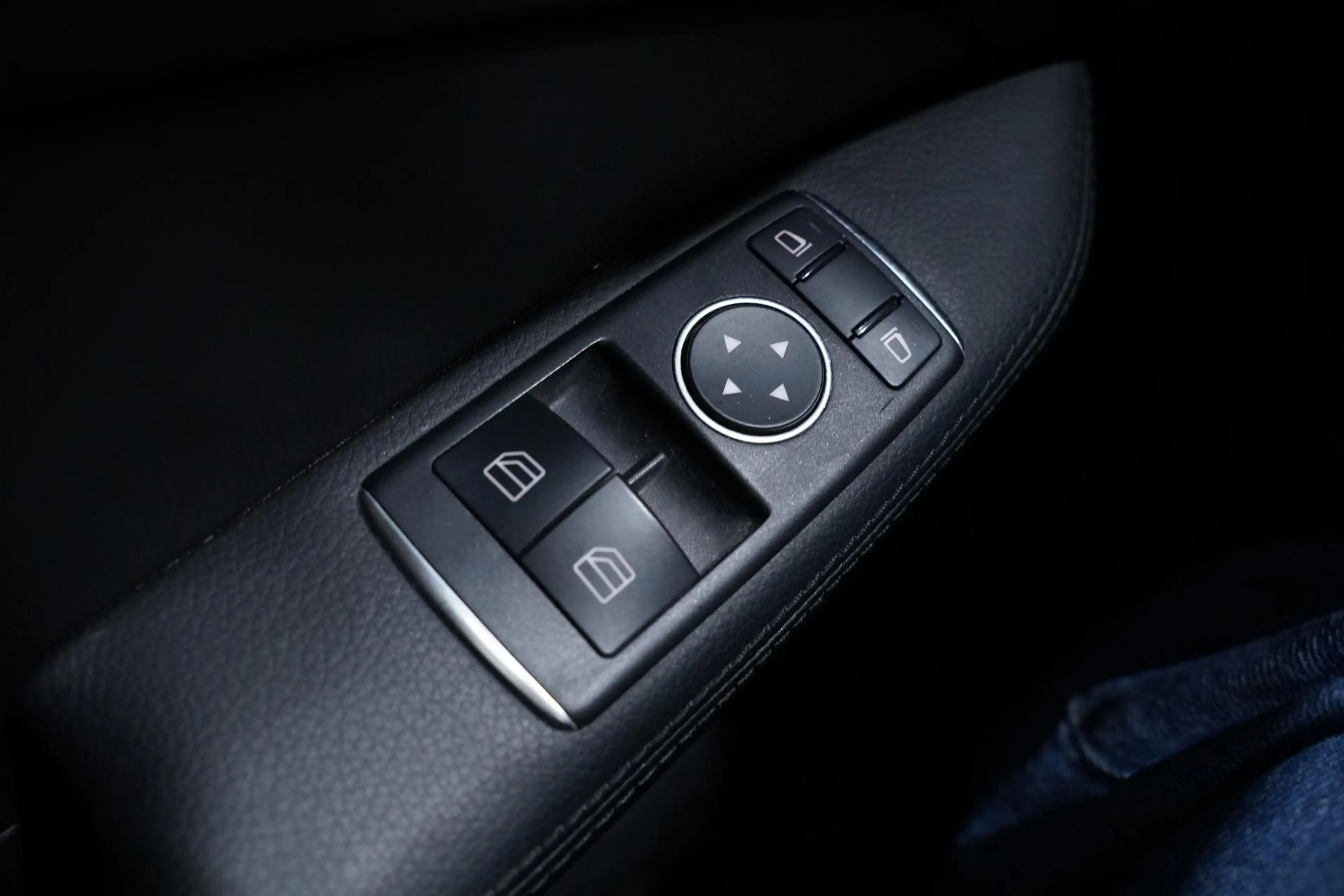 Mercedes-Benz SLK 200 navigatie lederen-bekleding stoelverwarming electr — photo 31