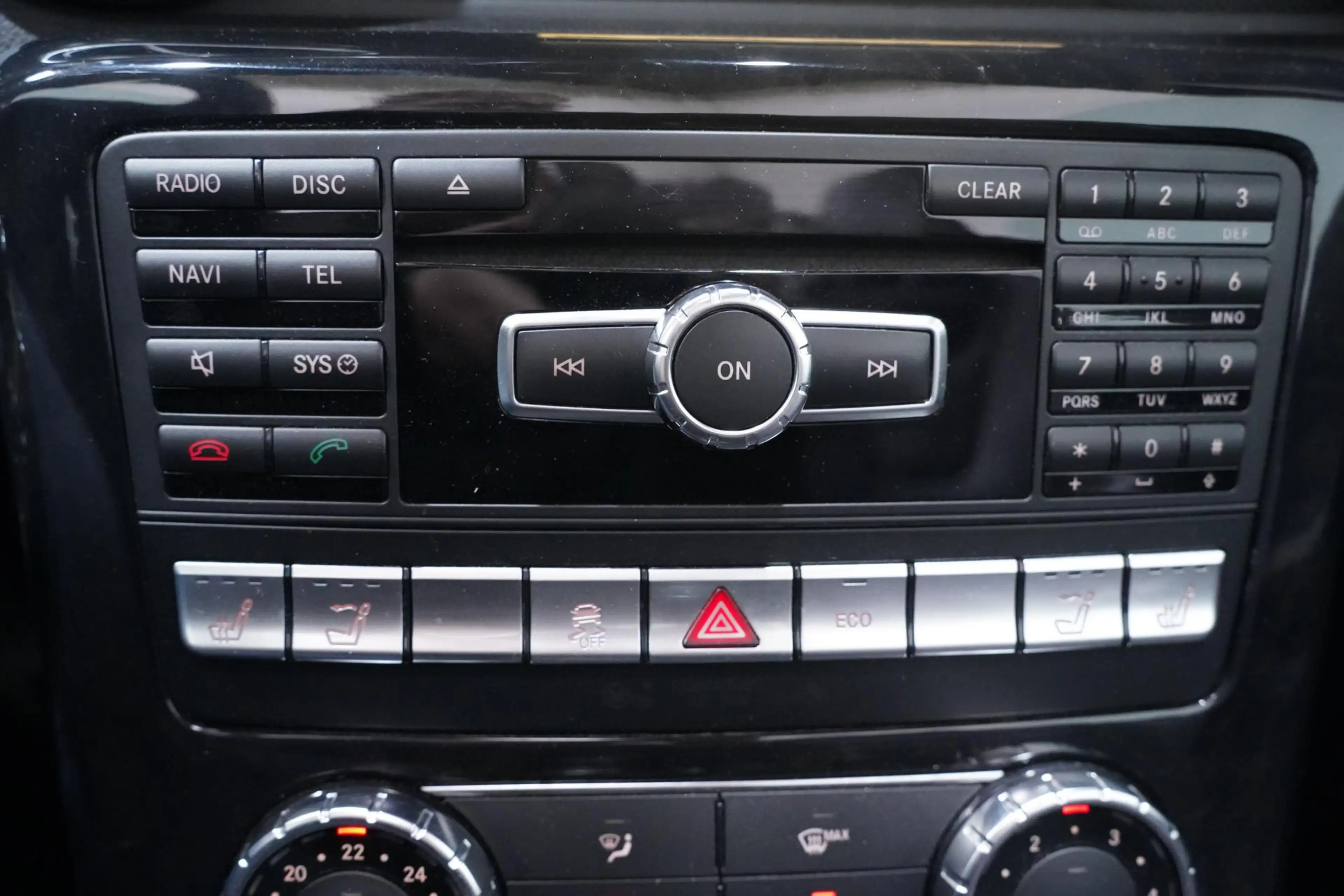 Mercedes-Benz SLK 200 navigatie lederen-bekleding stoelverwarming electr — photo 37
