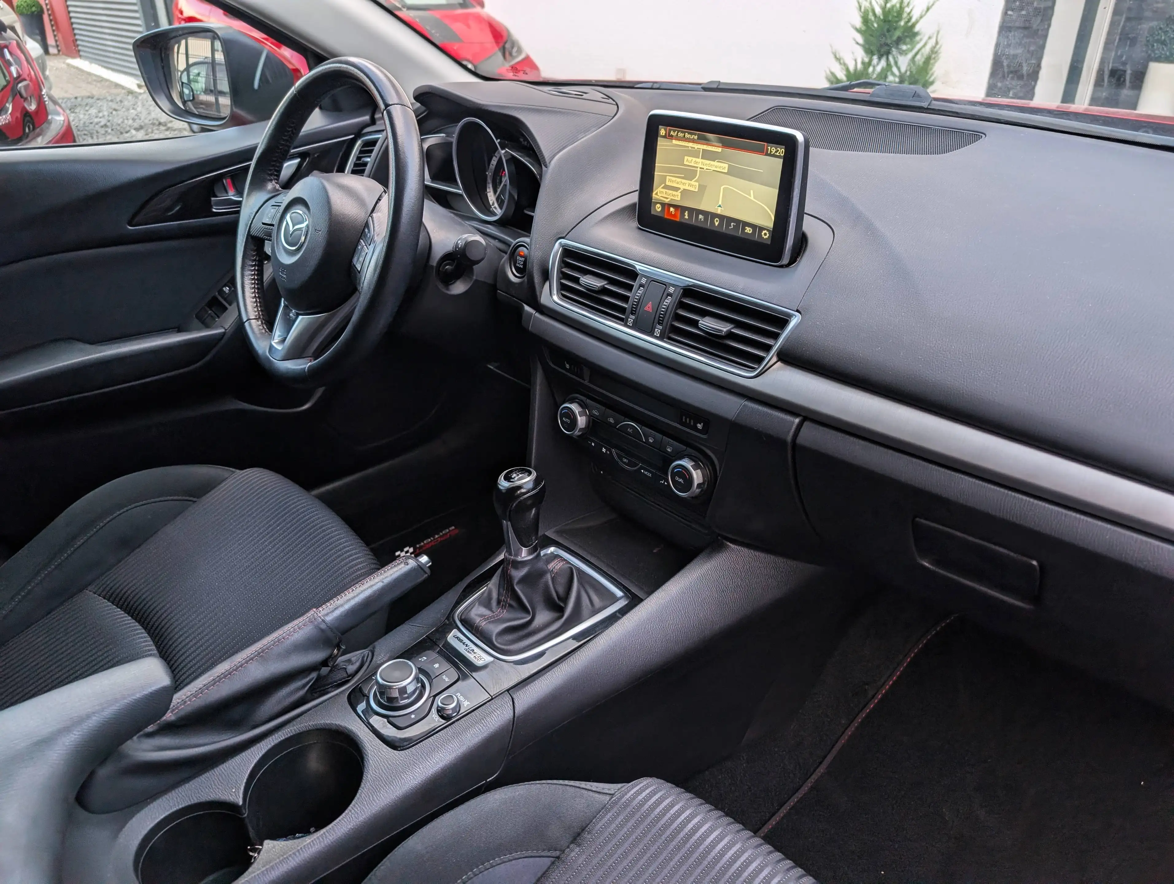 Mazda 3 3  2.0 "Urban" *XENON/KAMERA/NAVI/HEADUP* — photo 9