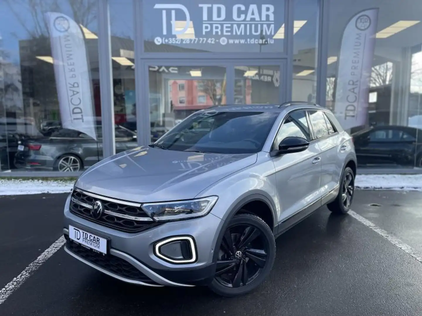 Volkswagen T-Roc 1.5L TSi 150 DSG Grau - 1