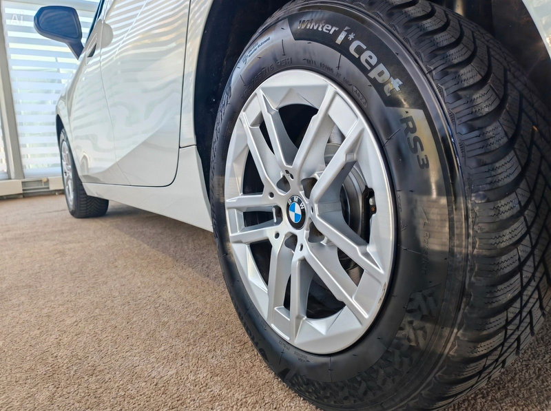 BMW 218 218d Aut. Active Tourer KAMERA HiFi  1.Hand — photo 7