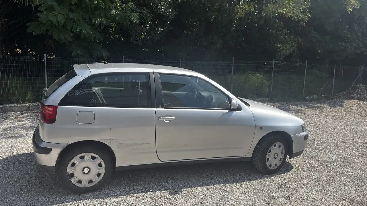 SEAT Ibiza 3p 1.6 Signo c/clima, foto 3