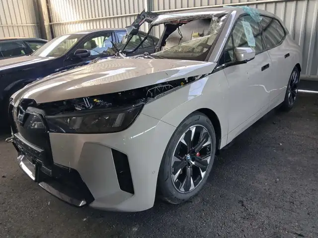 BMW iX 60 xDrive M Sport*UNFALL*