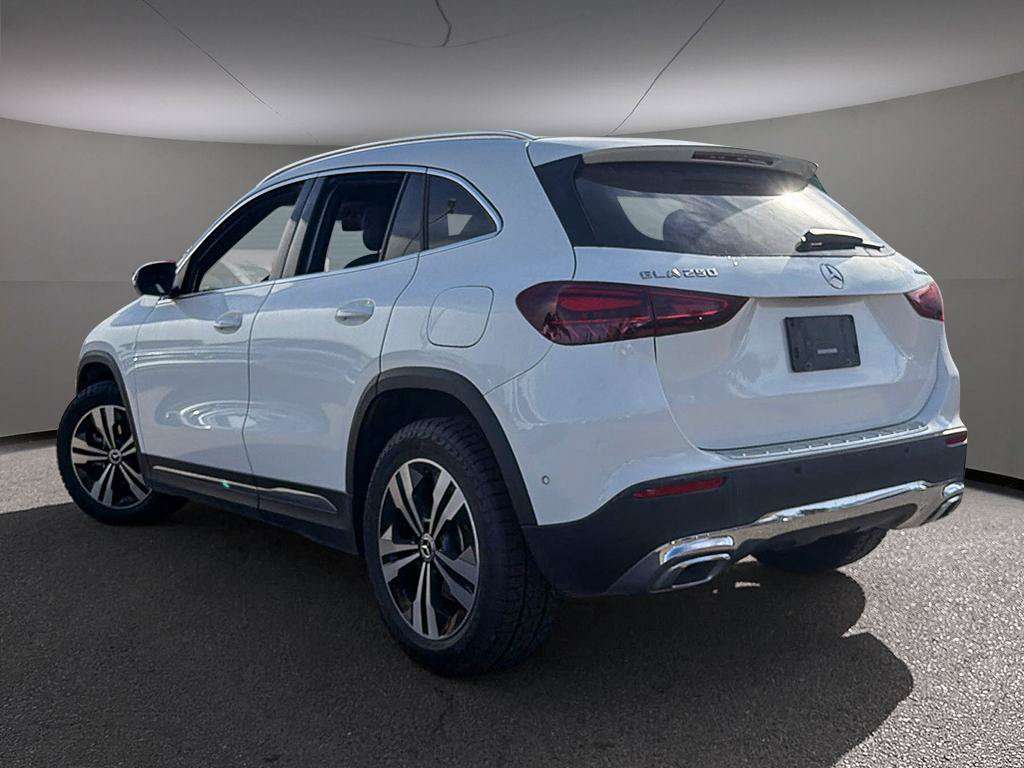 2026 Mercedes-Benz GLA Premium PKG | Pano Sunroof PKG | 4MATIC — photo 5