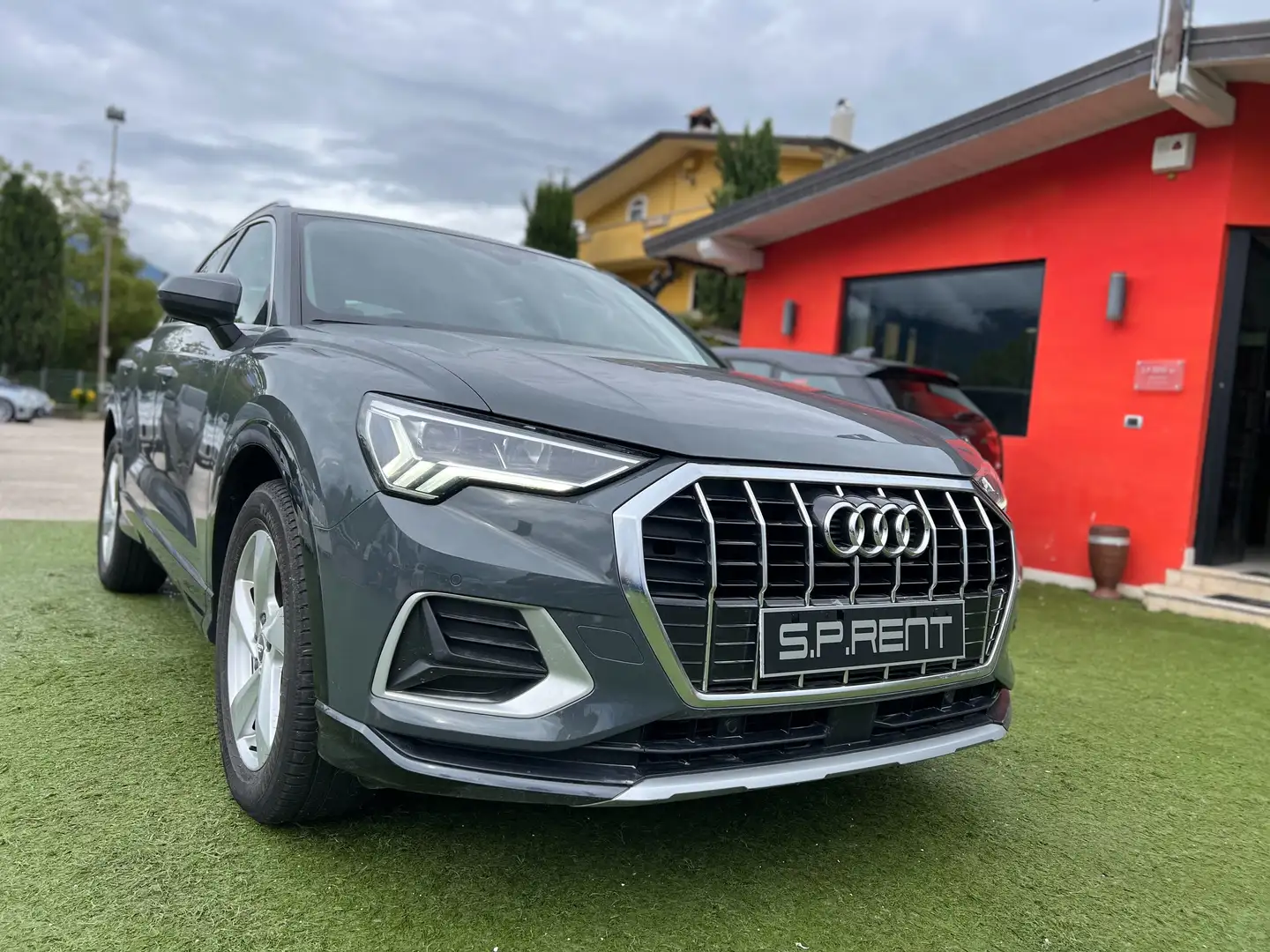 Audi Q3 2.0 tdi Business 150cv s-tronic/VIRTUAL/NAVI/ Gris - 1