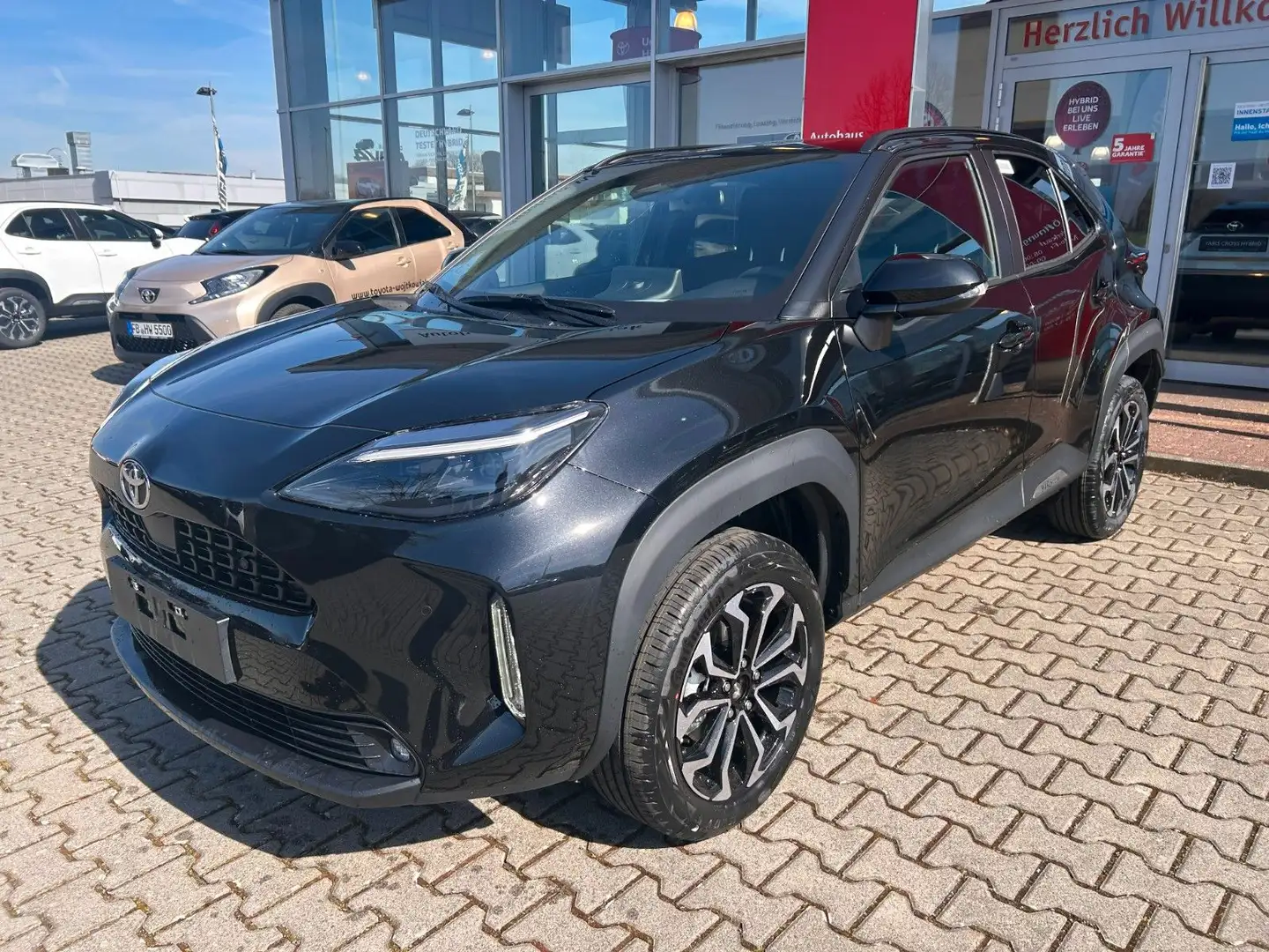 Toyota Yaris Cross TeamPlayer*SAFETY & WINTER P.*sofort Noir - 1