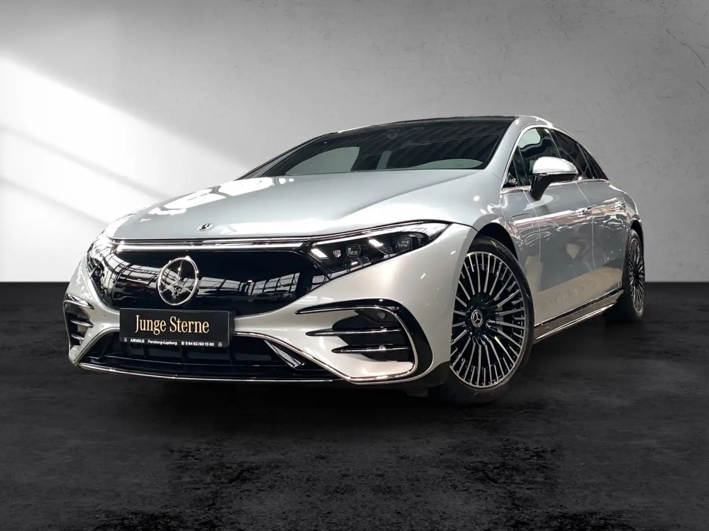 Mercedes-Benz EQS EQS 580 4M AMG Line HYPERSCREEN AIRM 360° Pano Stříbrná - 2