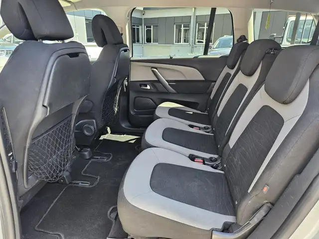 Citroen Grand C4 Picasso view 9
