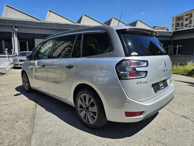 Citroen Grand C4 Picasso view 6