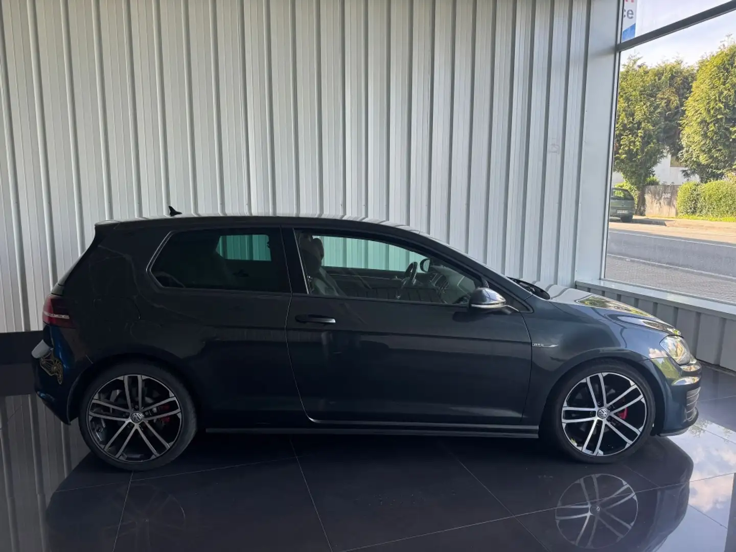 Volkswagen Golf 2.0TDI CR BMT GTD 184 Gris - 2
