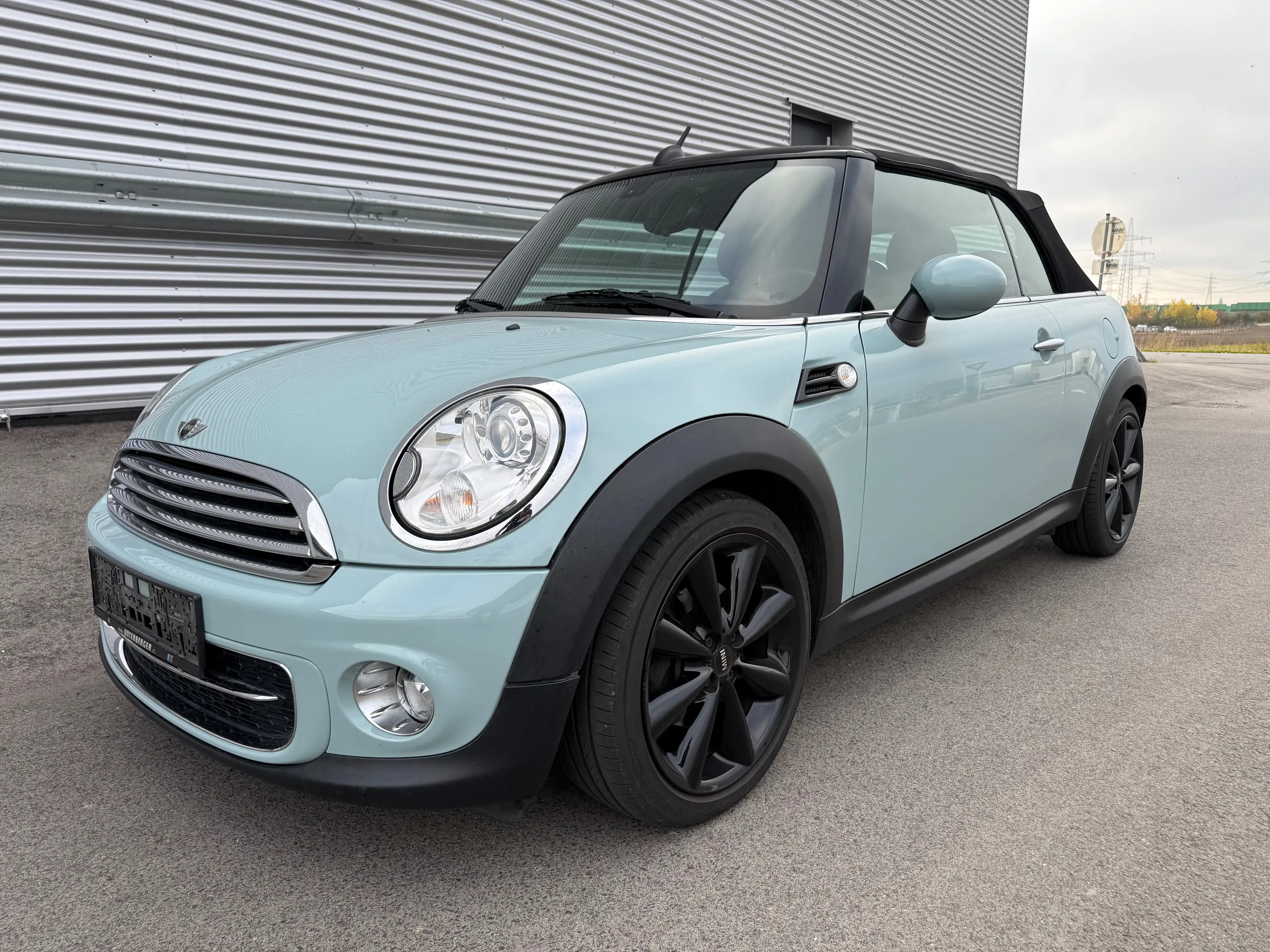 MINI Cooper D Cabrio Aut. ID:54 — photo 2