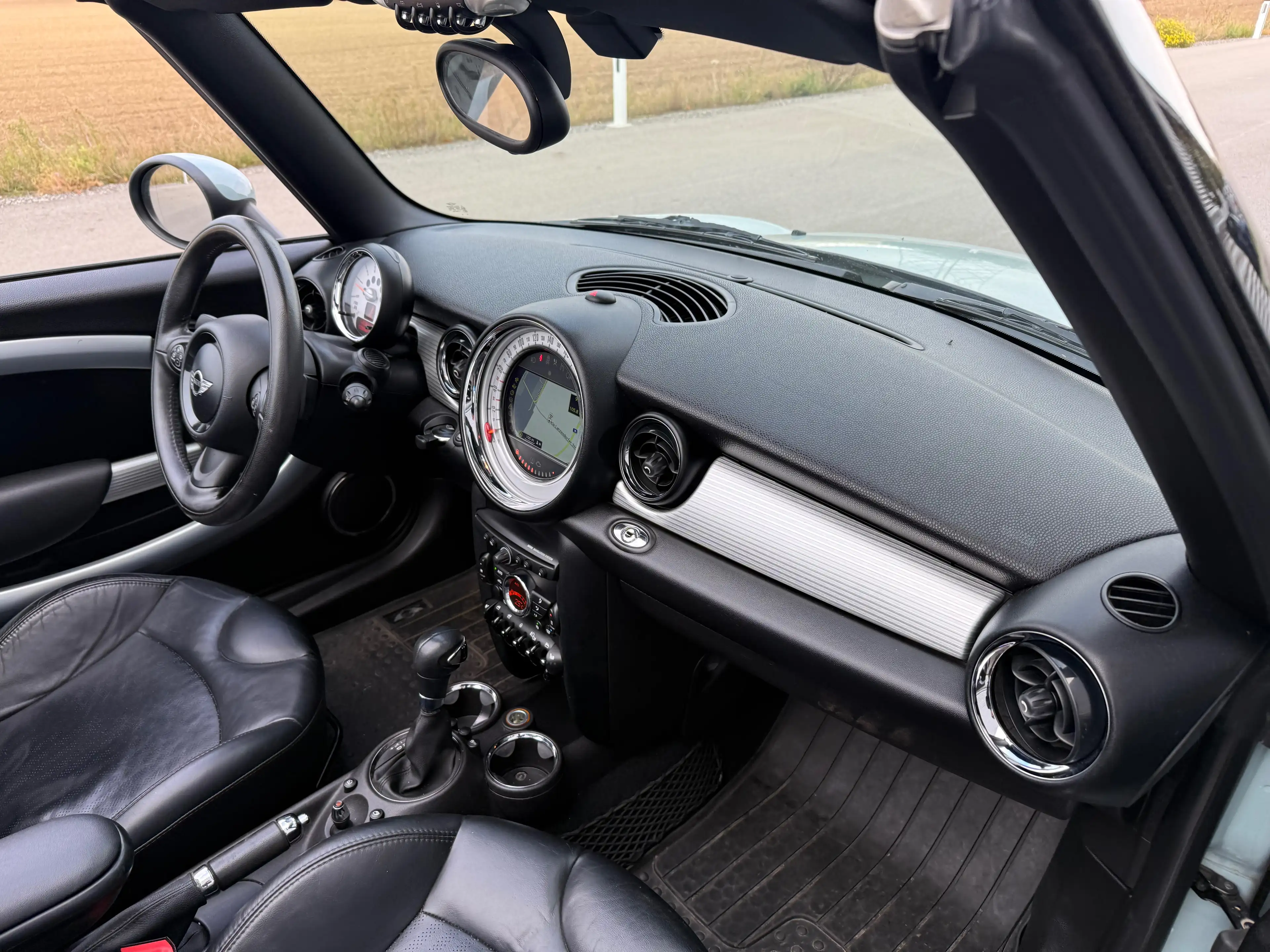 MINI Cooper D Cabrio Aut. ID:54 — photo 14