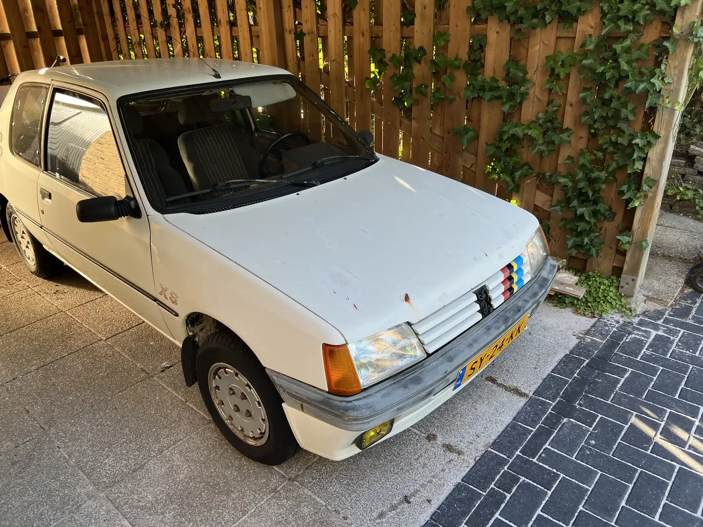 Peugeot 205 XS - 1