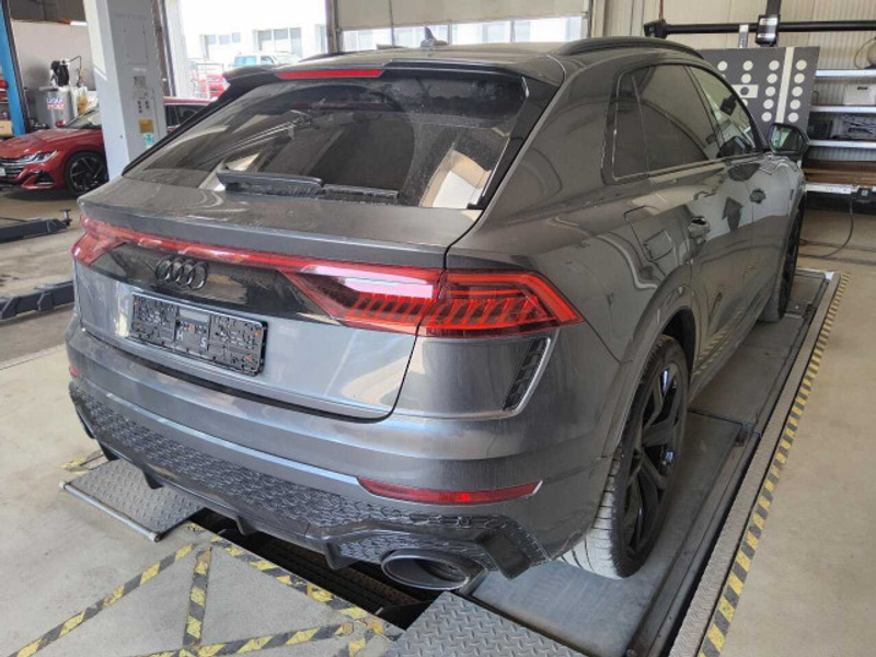 Audi RS Q8 SUV 441 kW tiptronic B&O PANO AHK NAVI — photo 4