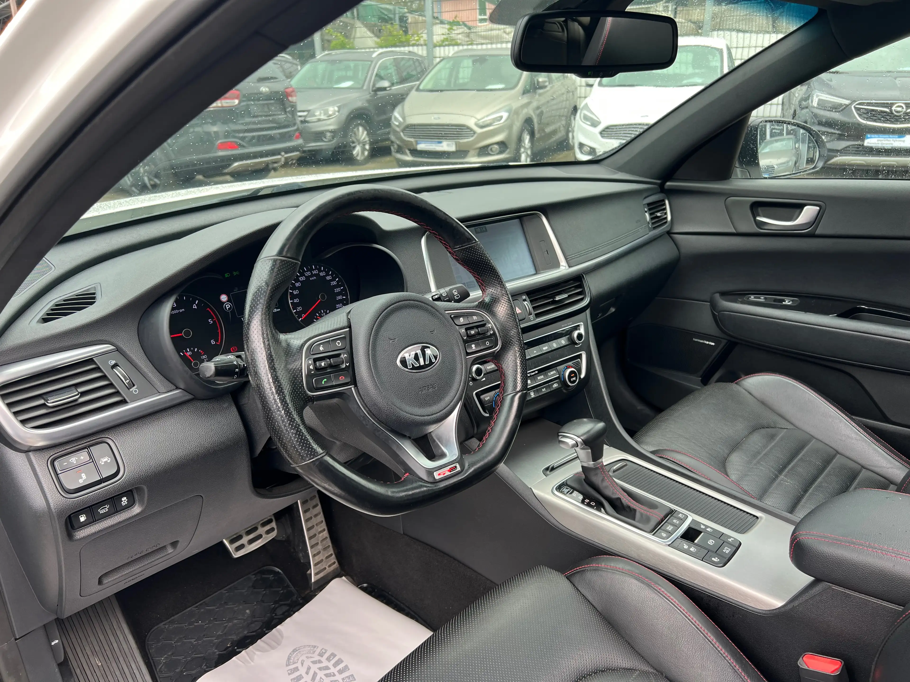 Kia Optima Sportswagon 1,7 CRDi DCT "GT-Line" — photo 11
