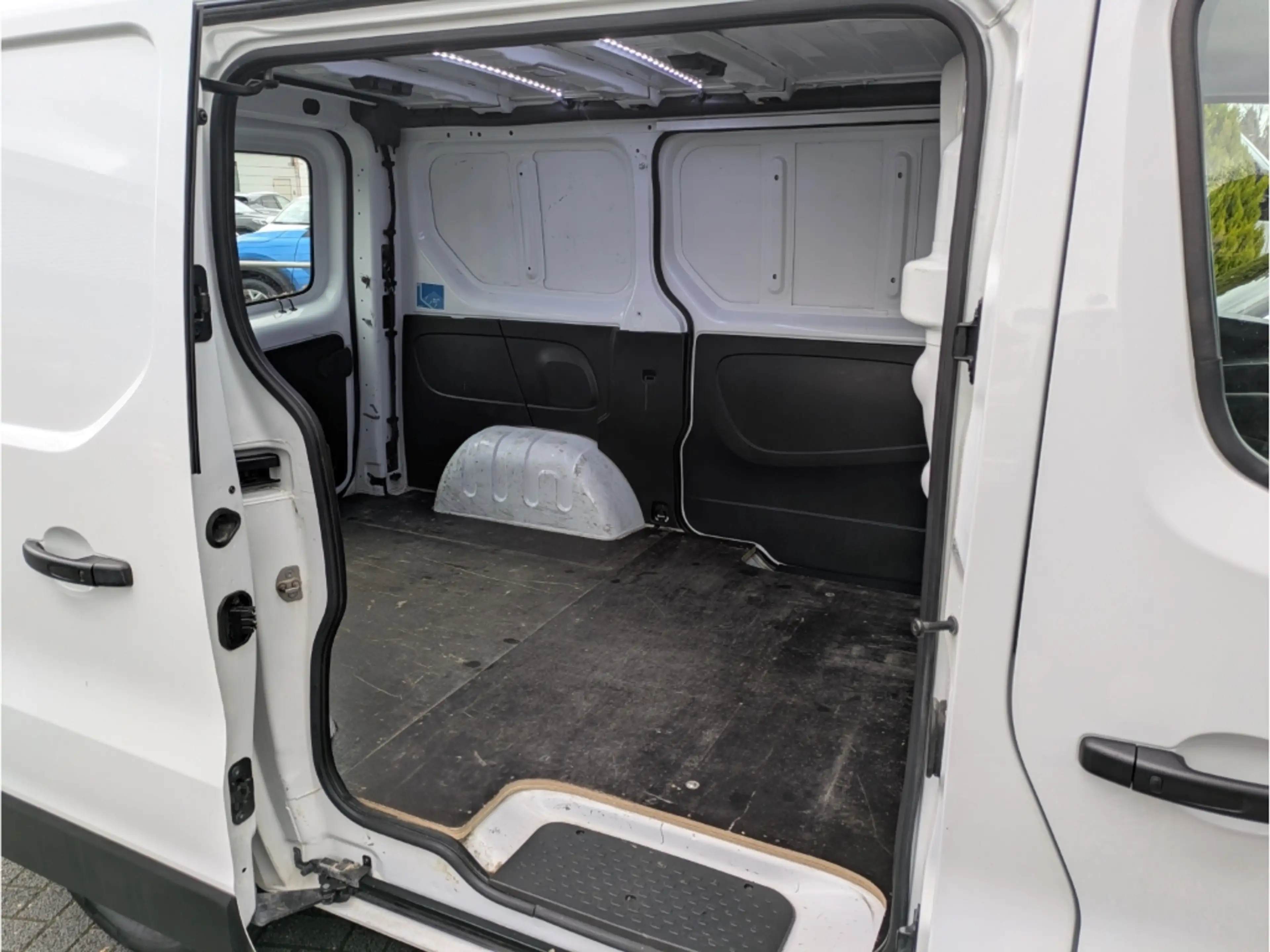 Nissan Primastar N-Connecta Kasten AHK LED Apple CarPlay Android Au — photo 6