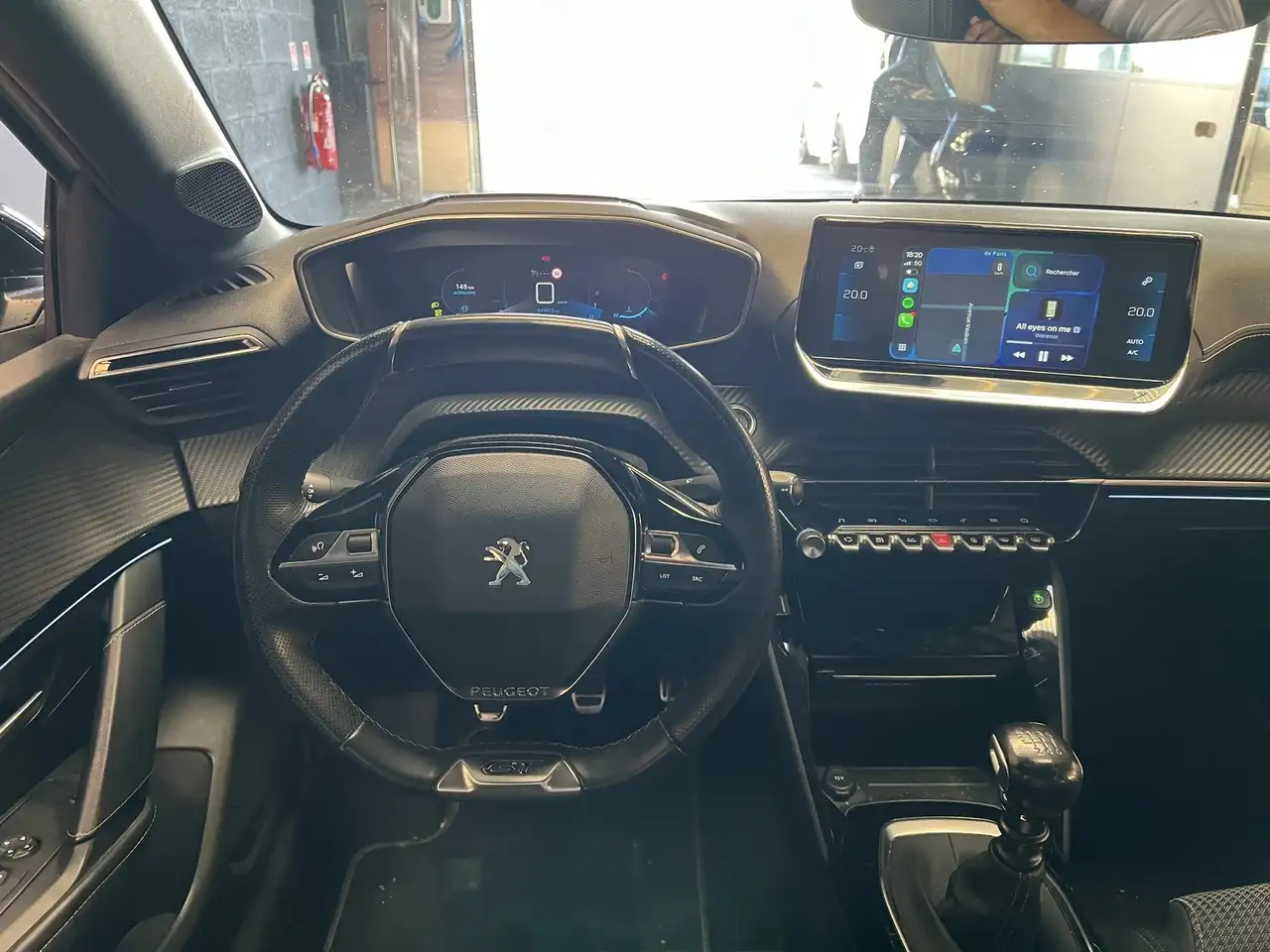 Peugeot 208 208 — photo 20