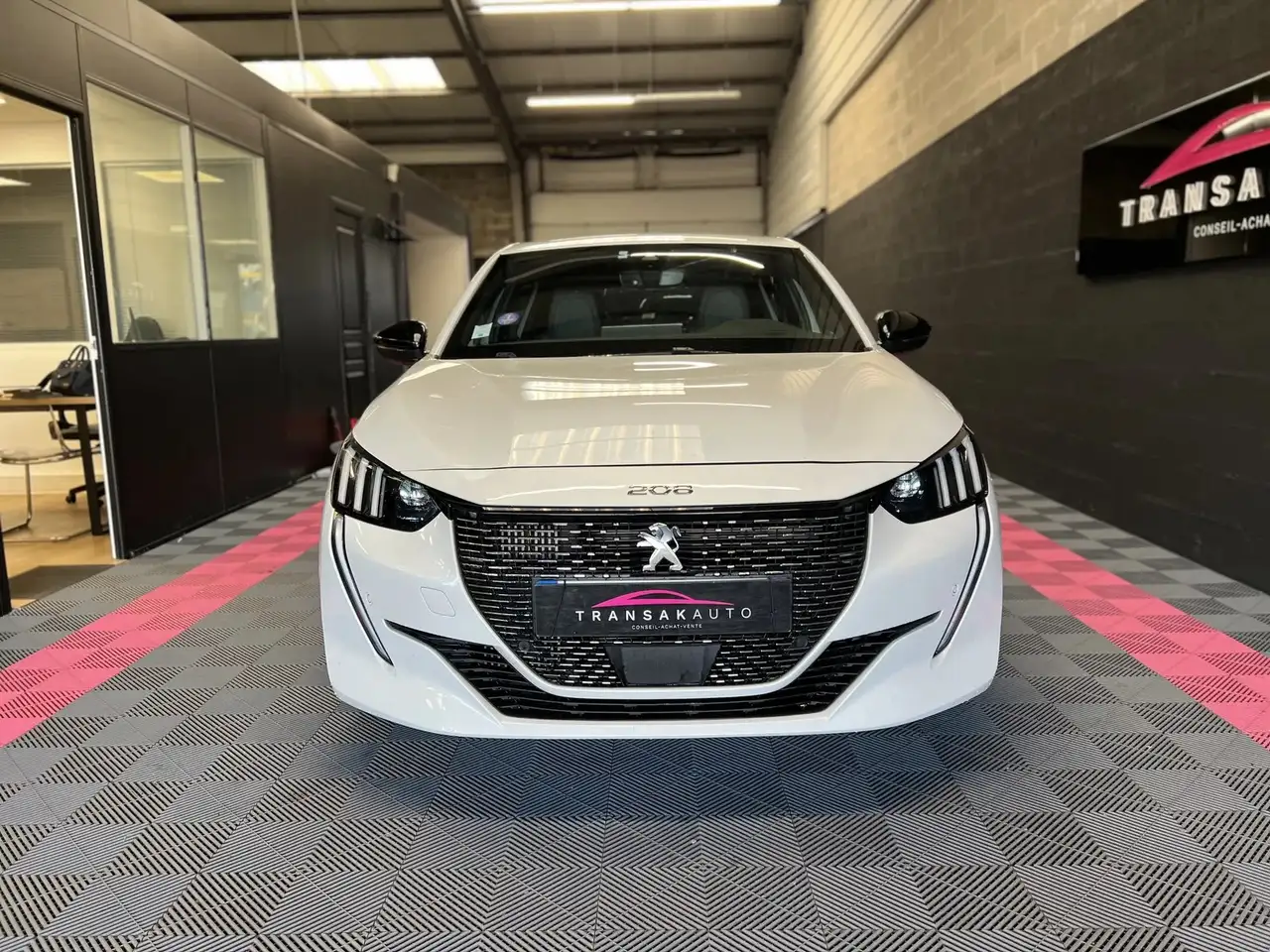 Peugeot 208 208 — photo 6