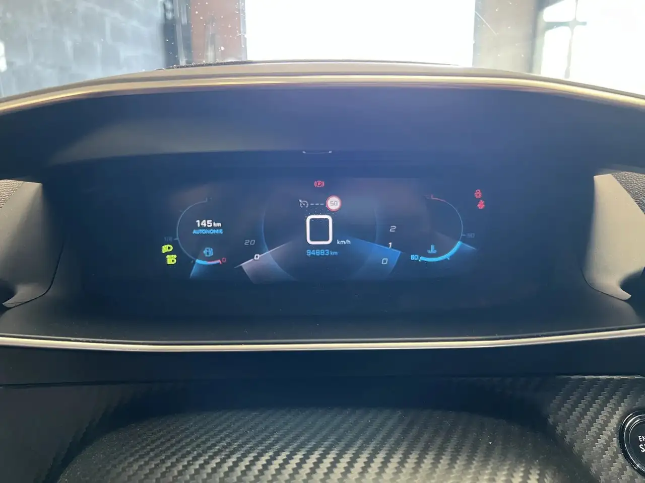 Peugeot 208 208 — photo 29