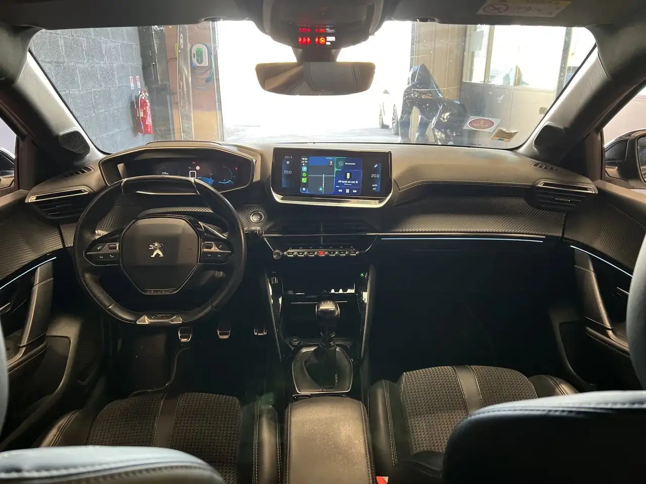 Peugeot 208 208 — photo 19