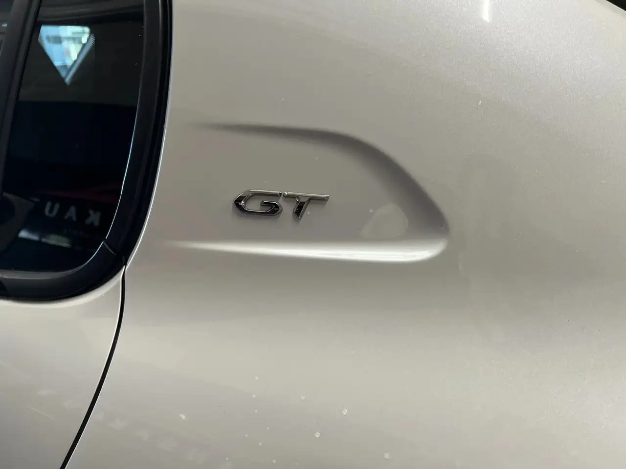 Peugeot 208 208 — photo 40