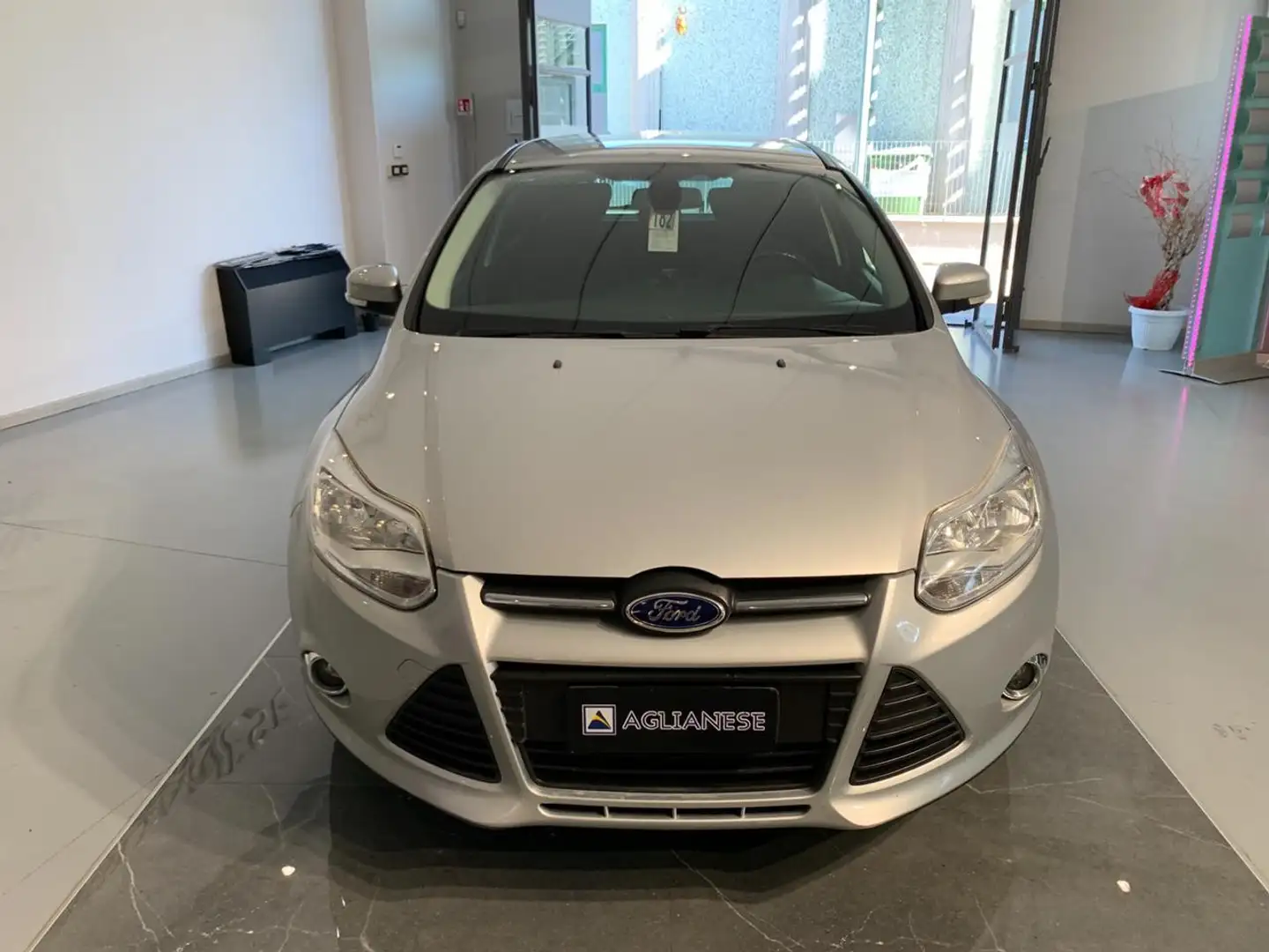 Ford Focus 1.6 120 CV GPL SW Titanium Plateado - 2