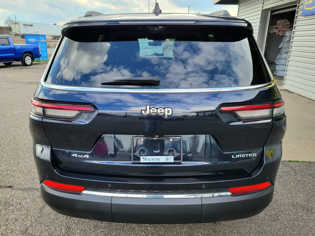 Jeep Grand Cherokee снимка Jeep Grand Cherokee