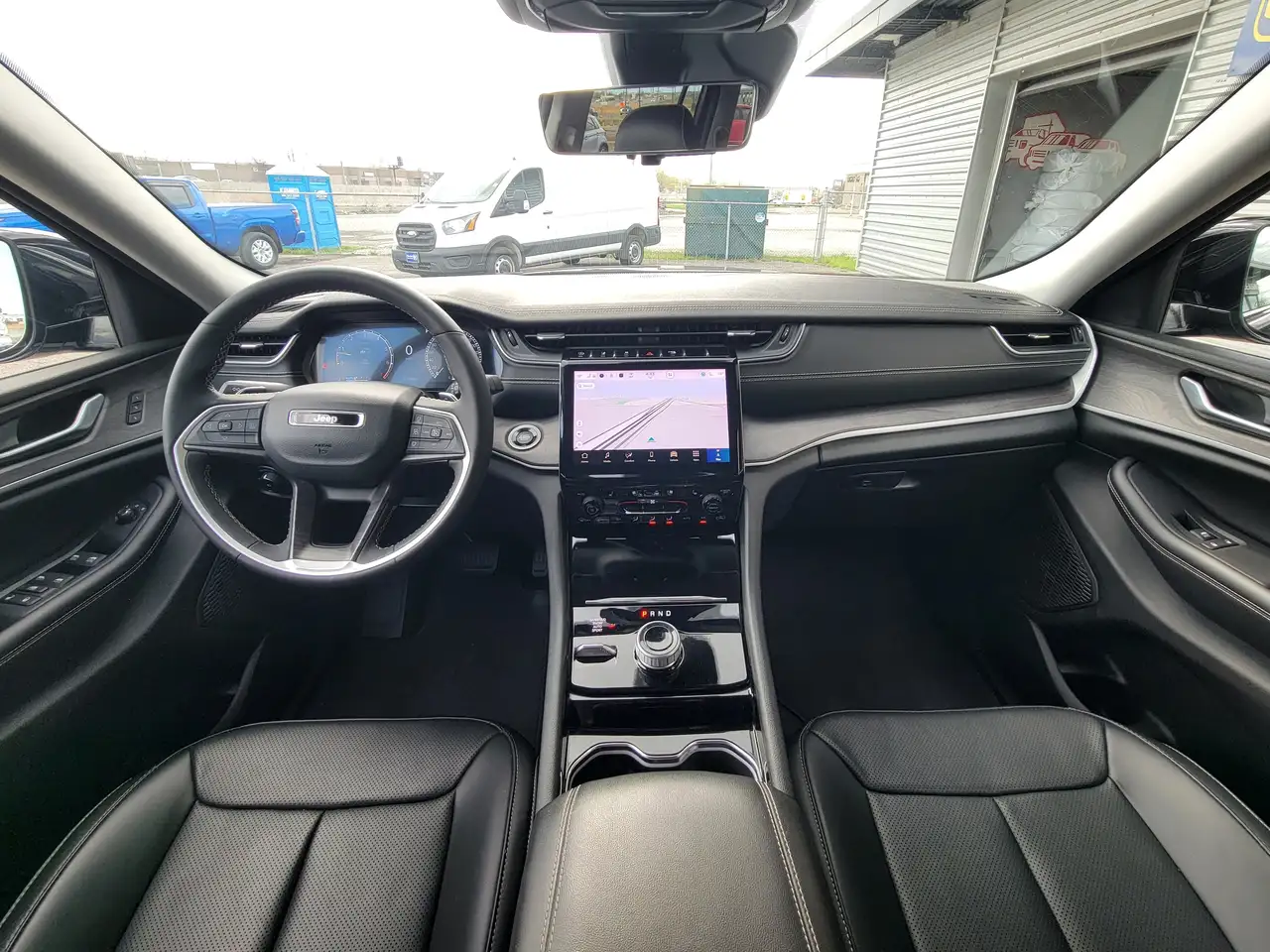 Jeep Grand Cherokee снимка Jeep Grand Cherokee
